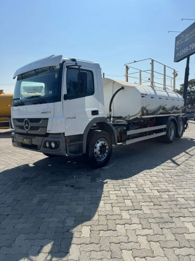 MERCEDES-BENZ MB ATEGO 2426 - TANQUE PIPA 12.000 LTS
