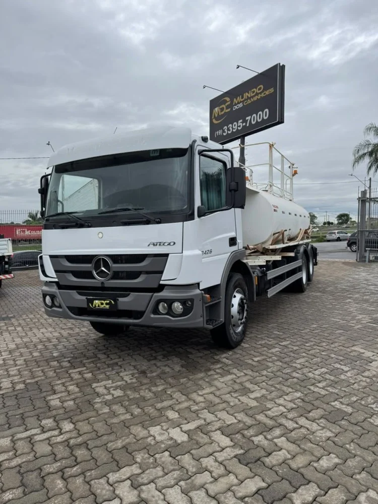 MERCEDES-BENZ MB ATEGO 2426 - TANQUE PIPA 12.000 LTS